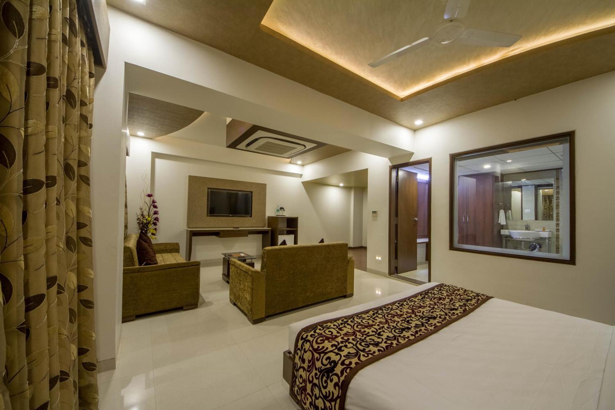 Tgv Hotel Ahmedabad Exterior photo